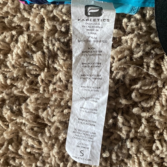 Matching Fabletics Small bra and Medium cropped legging. - Picture 8 of 9